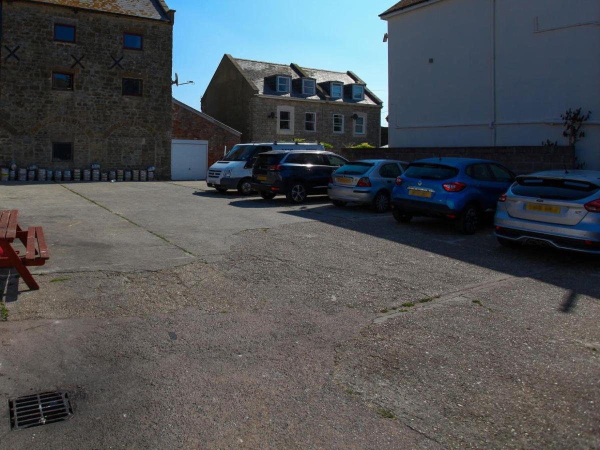 The George Hotel West Bay Exterior foto
